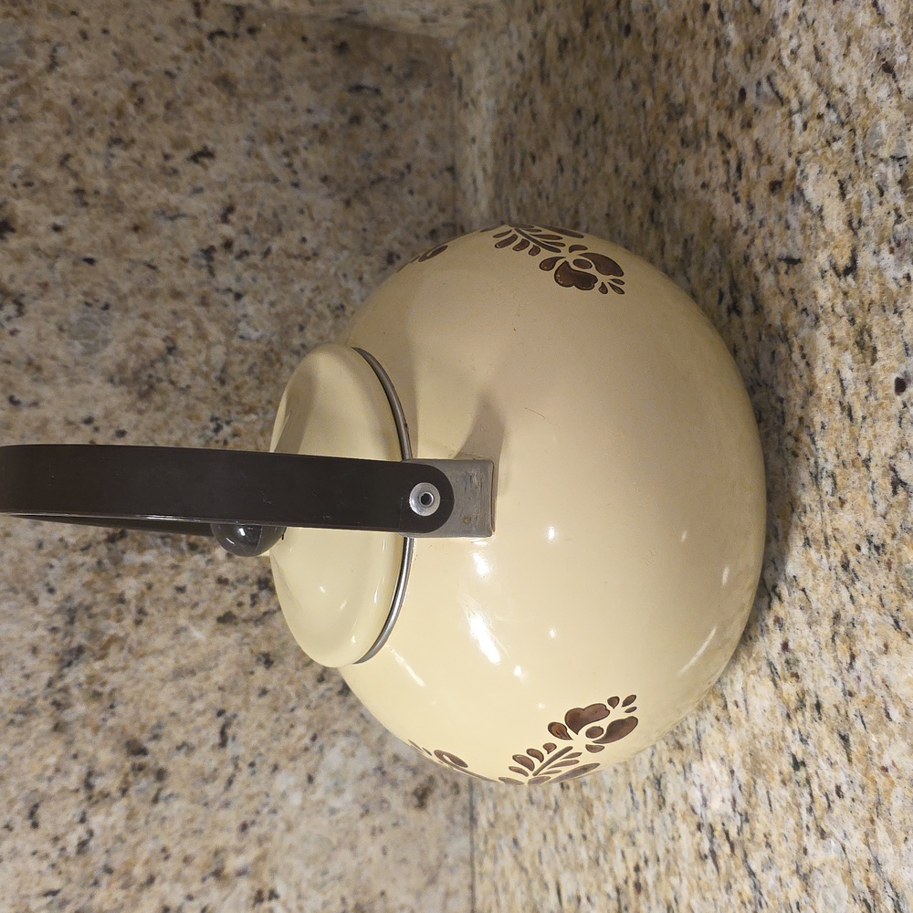 Vintage Pfaltzgraff "Village" Tea Kettle - Picture 2 of 7